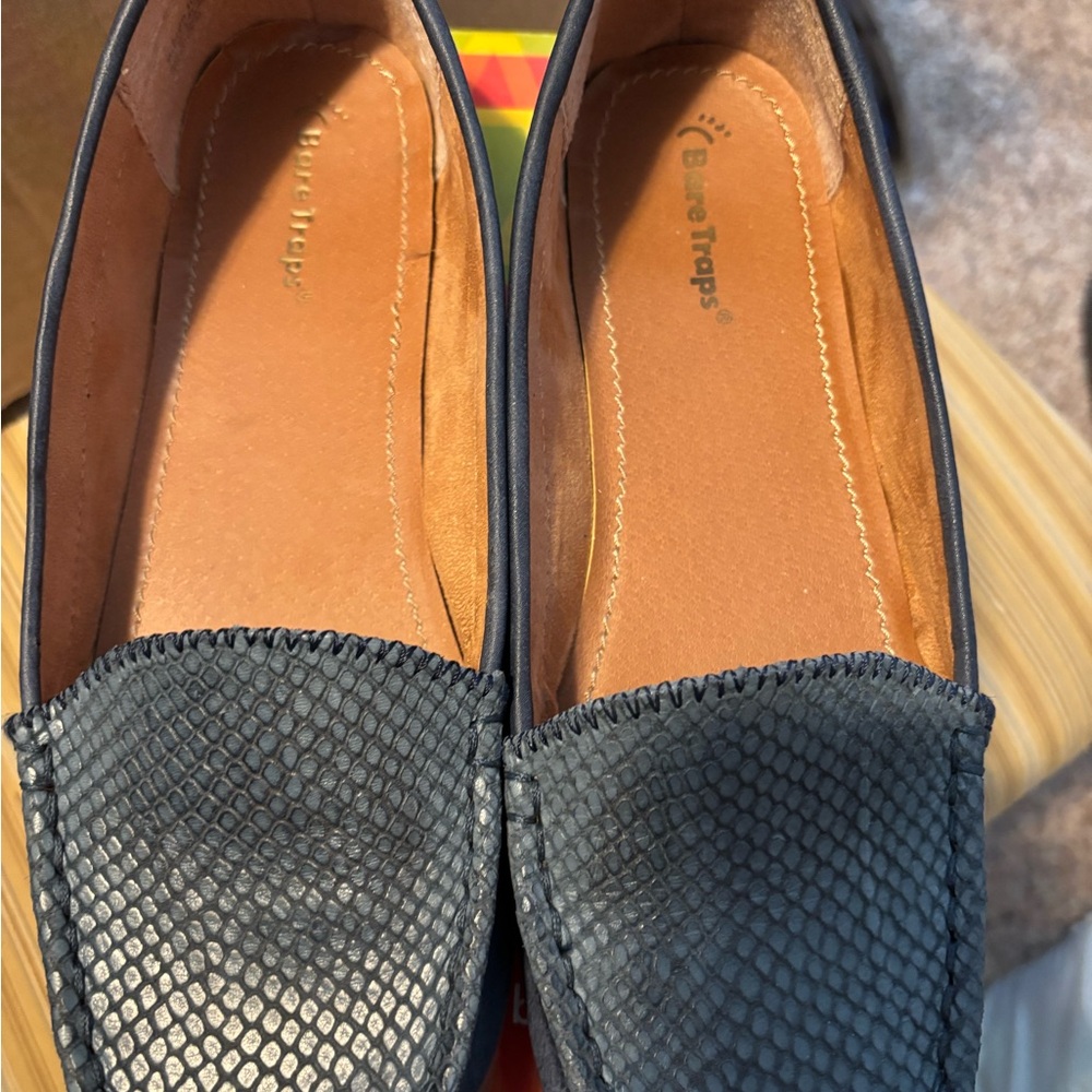 Bore Traps Blue Textured Loafers